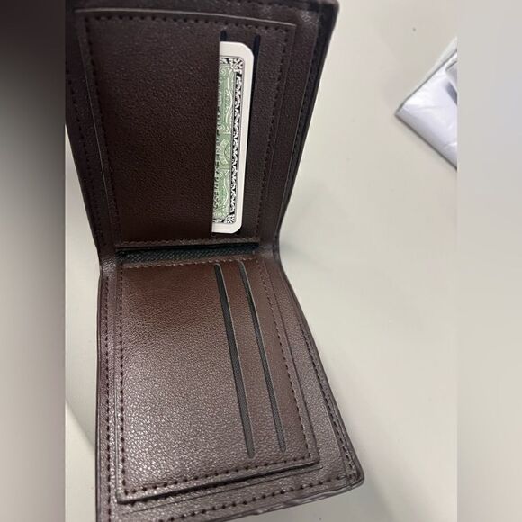Fashion men’s wallet  - Picture 4 of 6